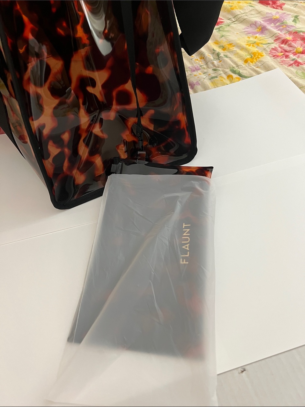 NWT Flaunt Tortoiseshell Clear Tote in Amber Brown - Picture 12 of 16